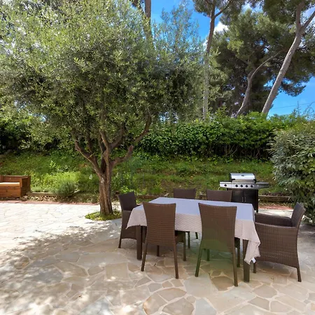 Villa In Domain With Tennis And Pools